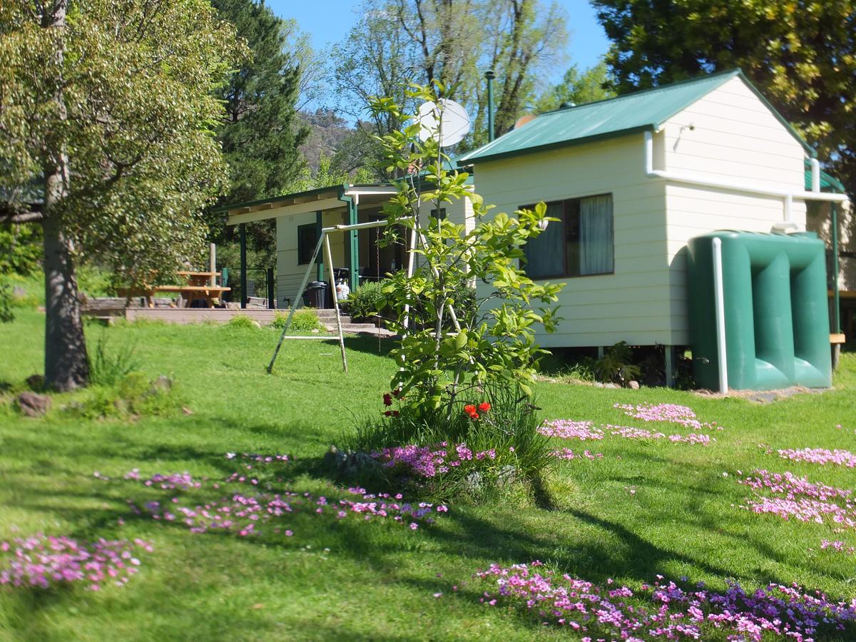 Elm Cabaña Tumut Exterior foto